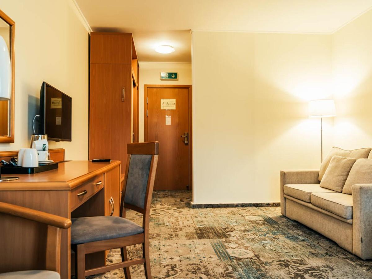 Hotel Mragowo Resort&Spa Екстериор снимка